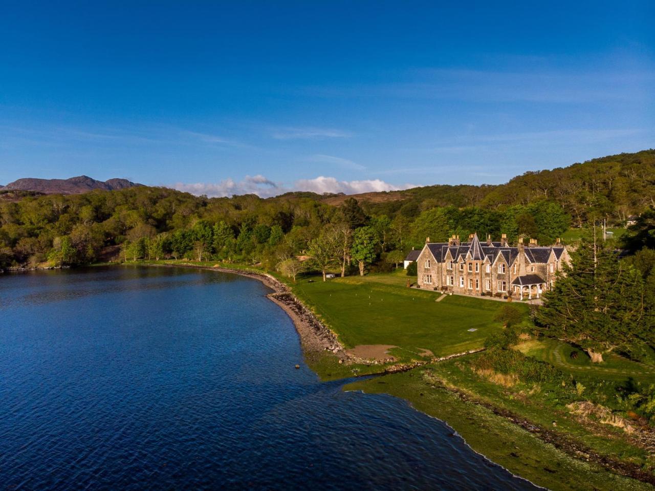 Shieldaig Lodge Hotel Герлох Екстериор снимка